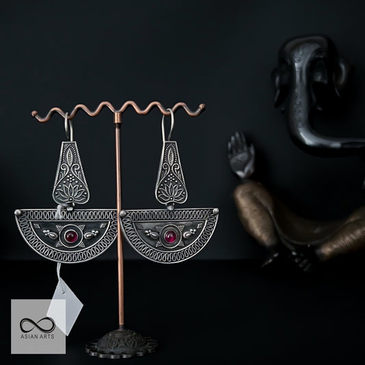 Silver Traditional Fan Shaped Carving Earrings