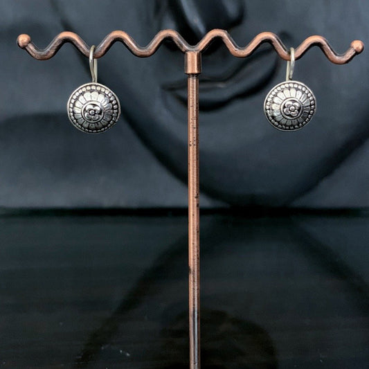 Handmade silver old-look short-hook earrings