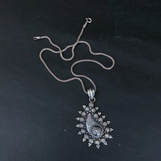 silver rawa design paisley locket (Pendant Only)