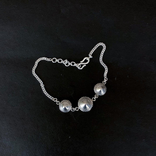 Silver dome design bracelet